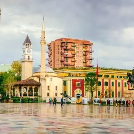 아파트 Skanderbeg Square *