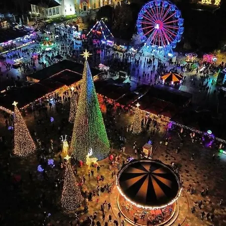 Skanderbeg Square * Тирана