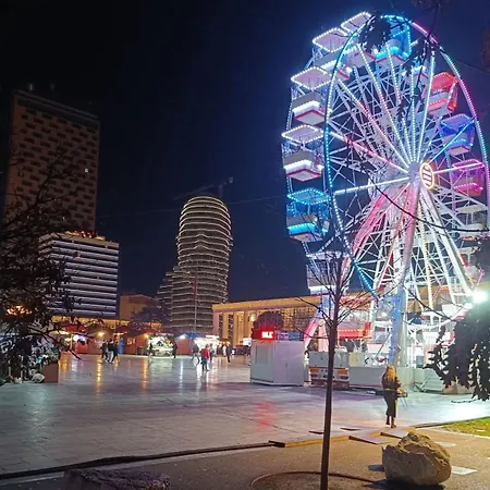 Skanderbeg Square * 地拉那